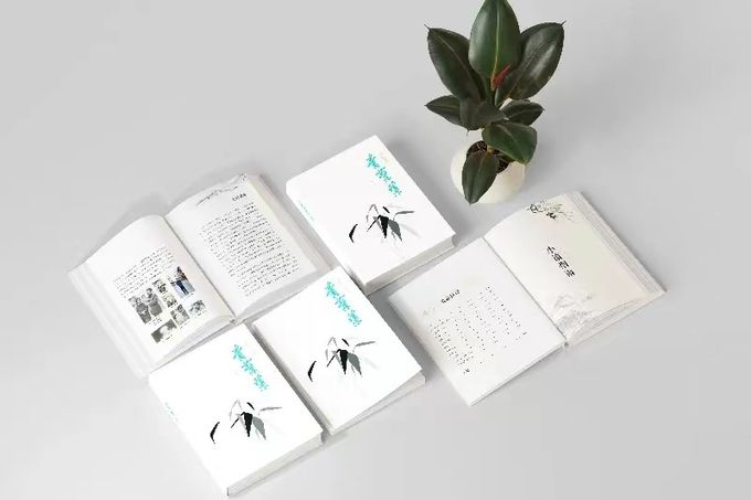 Hardcover Custom Dergi Baskı Hizmetleri Mükemmel Offset Kitap Baskı Hizmetleri 0